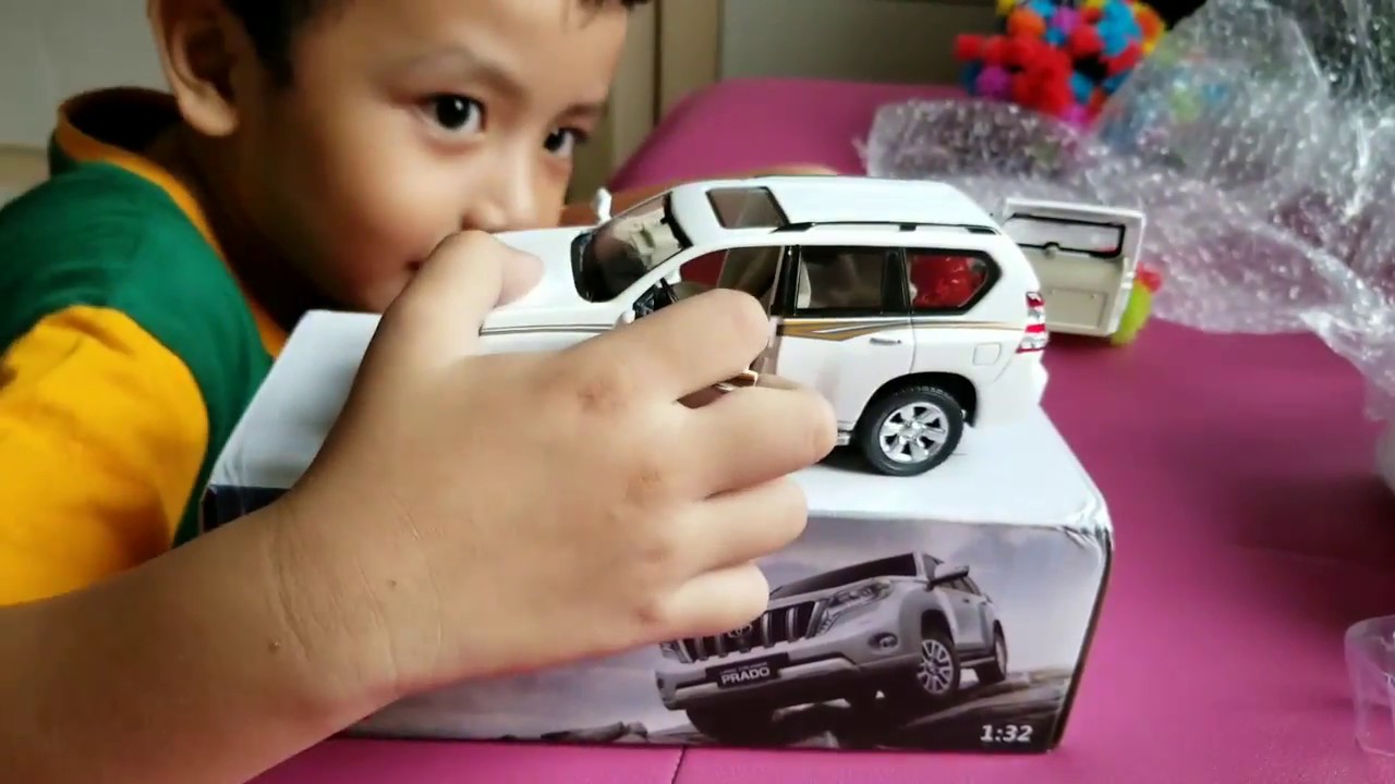 unboxing : land cruiser prado,   paket dari negara china