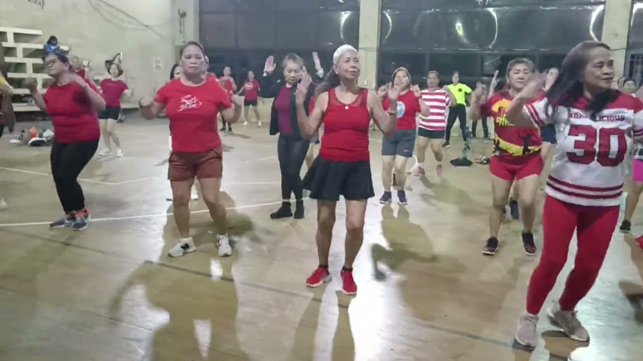 @knlphysicalfitness1425 Monday zumba with ZIN Romer. Music belongs to the rightful owner 