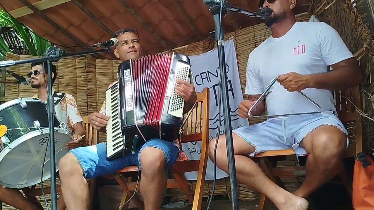 Recanto do Tata. Caraiva-Trio Lagartixa -Vou pro campo, Tu tá comendo vidro.