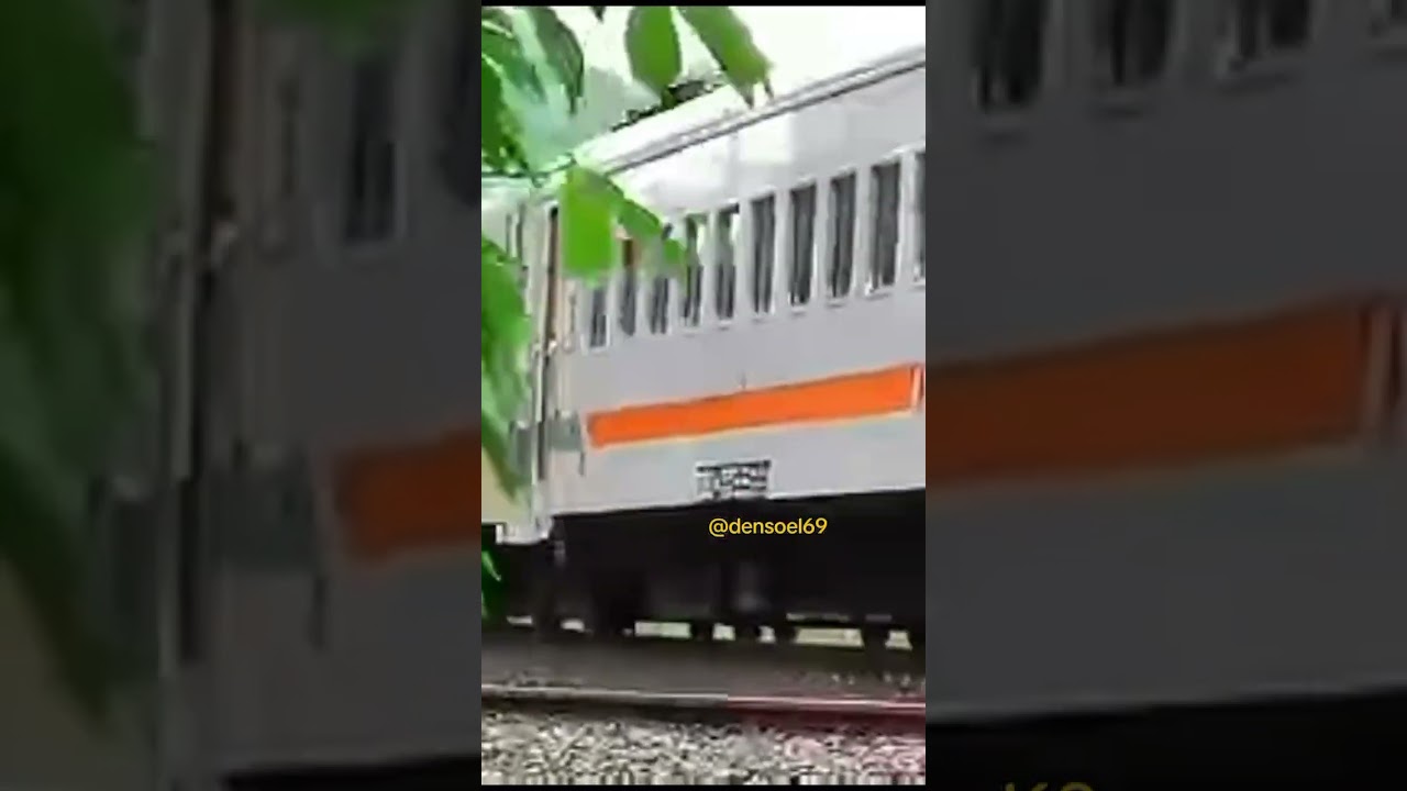 Kereta Api Bangunkarta Kesiangan #keretaapi #keretaapiindonesi #kai #kabangunkarta #railway