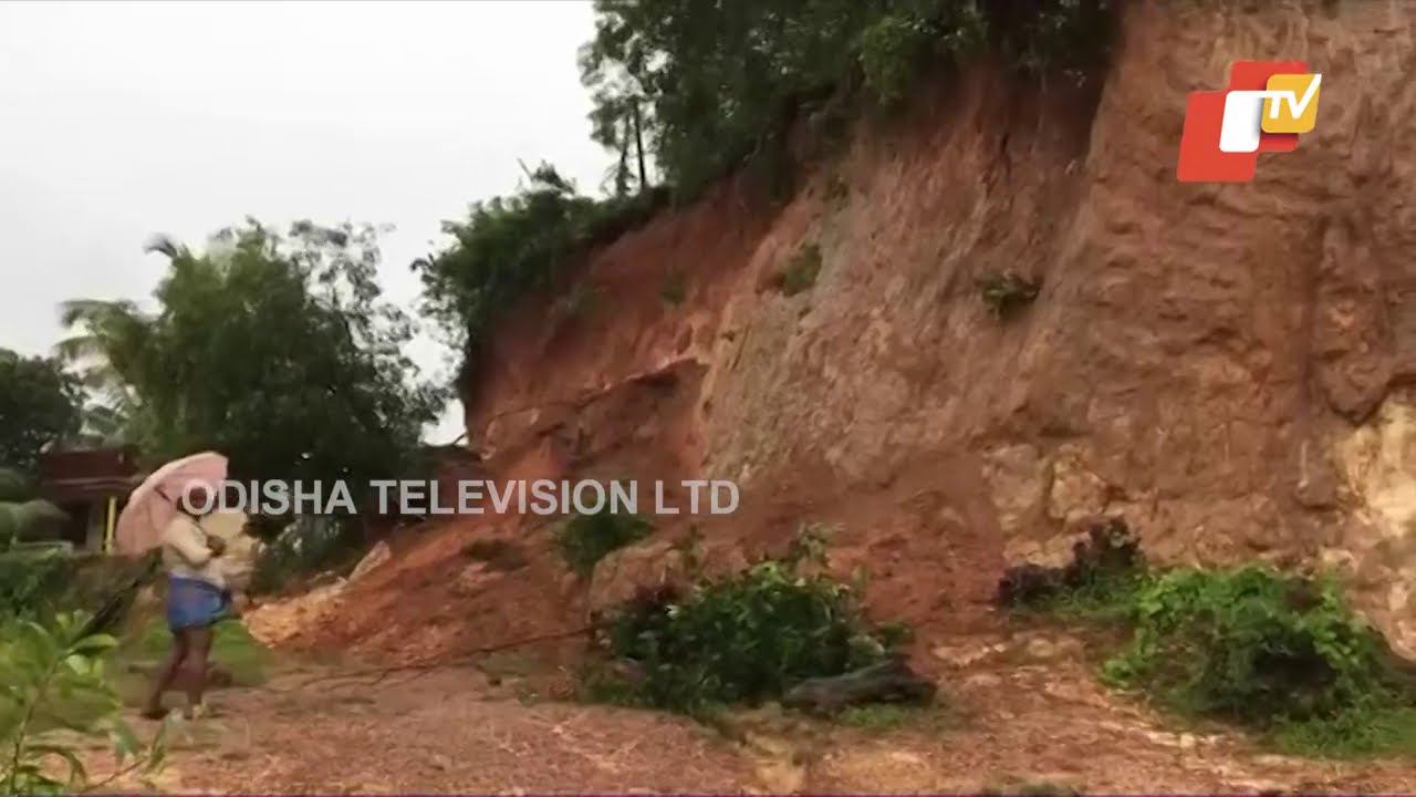 Heavy Rain Triggers Landslide In Karnataka's Madaka