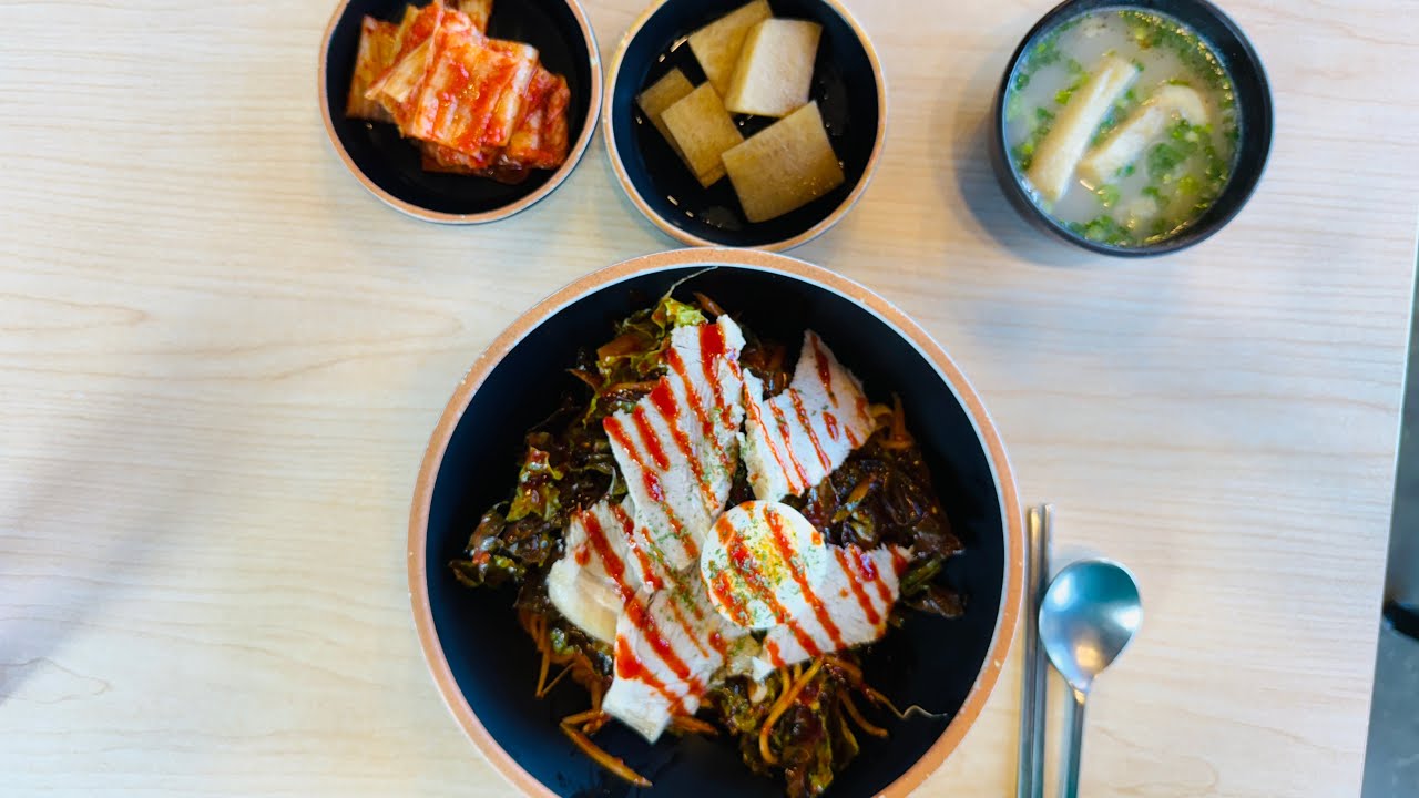 제주 돼지고기 비빔국수 9,000원🍜ㅣ제주바당국수 #제주 #먹방 #제주맛집