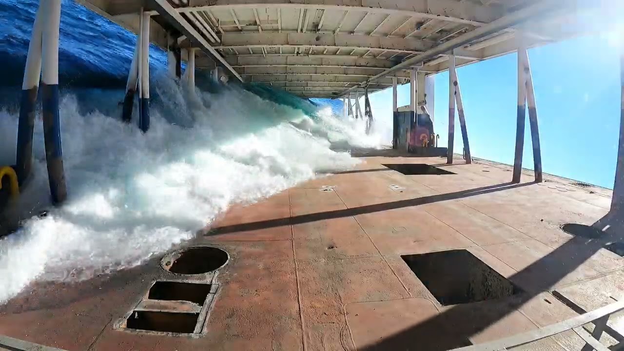 GoPro captures 180-foot MANTA sinking in the Gulf of Mexico off Destin, Florida shore