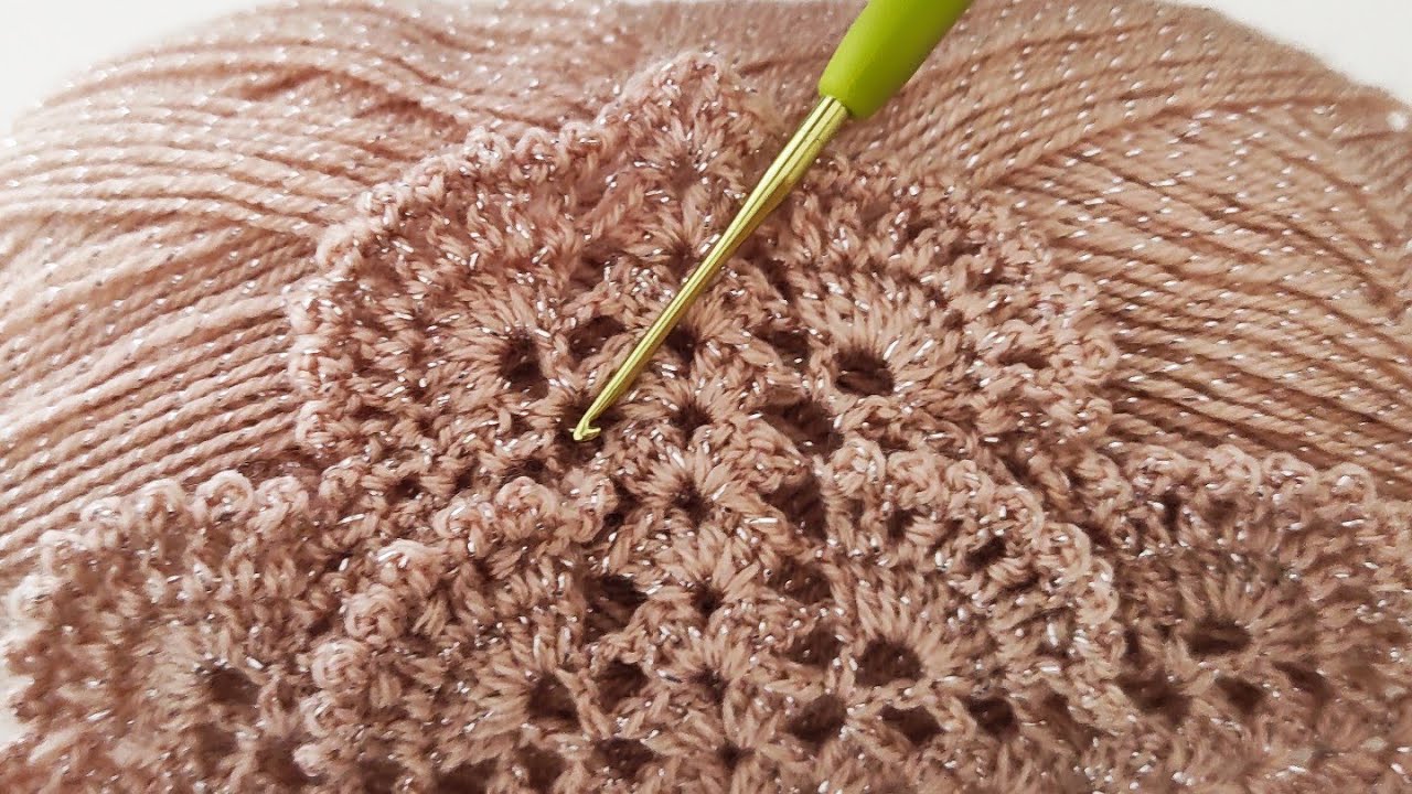 How to Crochet Triangle Shawl - Easy Crochet Knitting Shawl Pattern For Beginners - Crochet Shawl