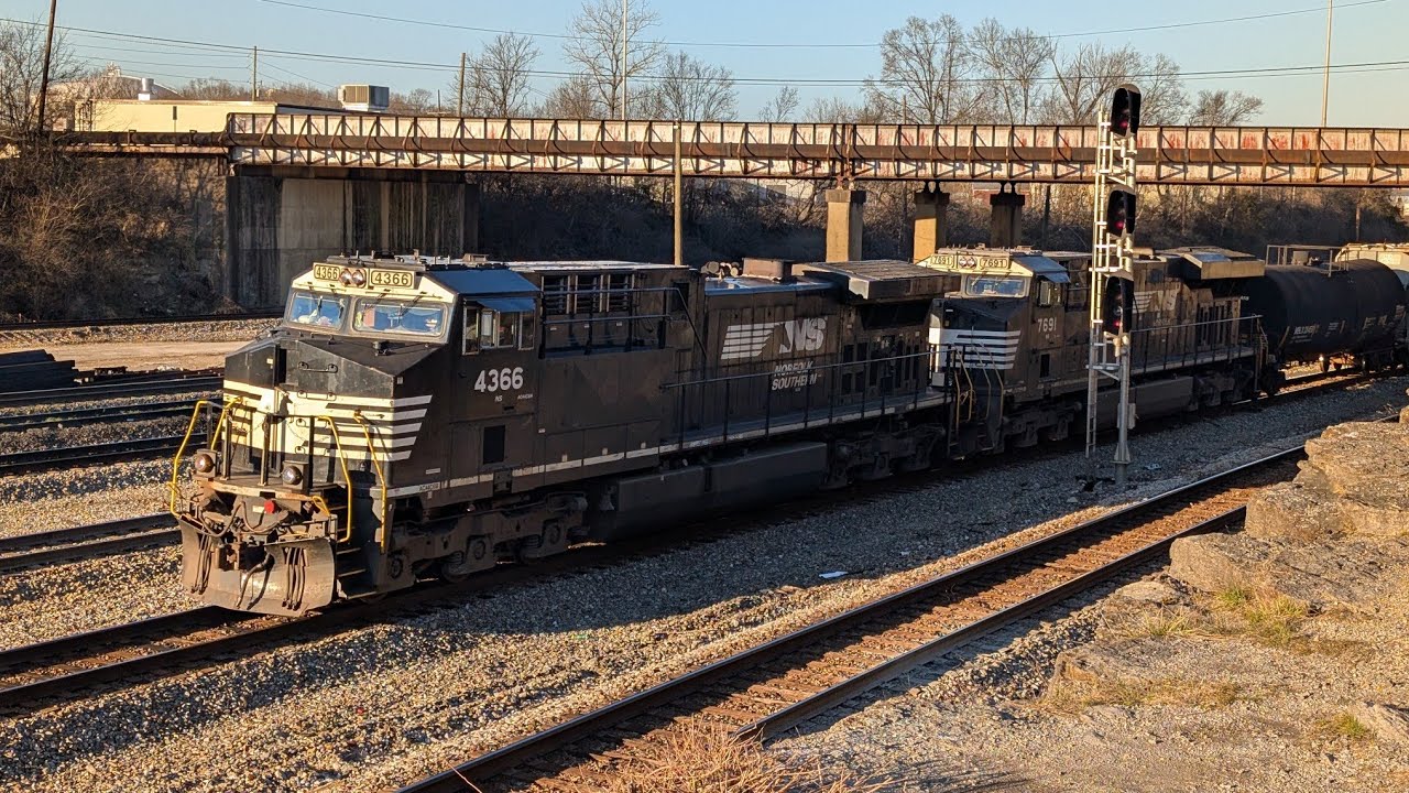 Livestream rail action Friday afternoon on a cliff. Yes Coffey's Cliff. See the Eco Units. #railfans