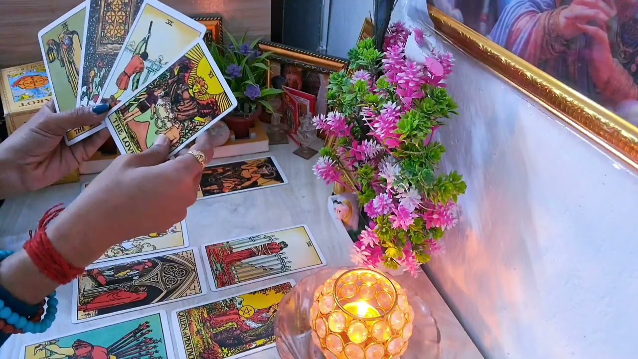 🧿💚তোমার ভালোবাসার মানুষ তোমার উপর নজর রেখেছে🧿💜তোমরাই তার শান্তির কারণ|BengaliTarot #love#viralvideo 