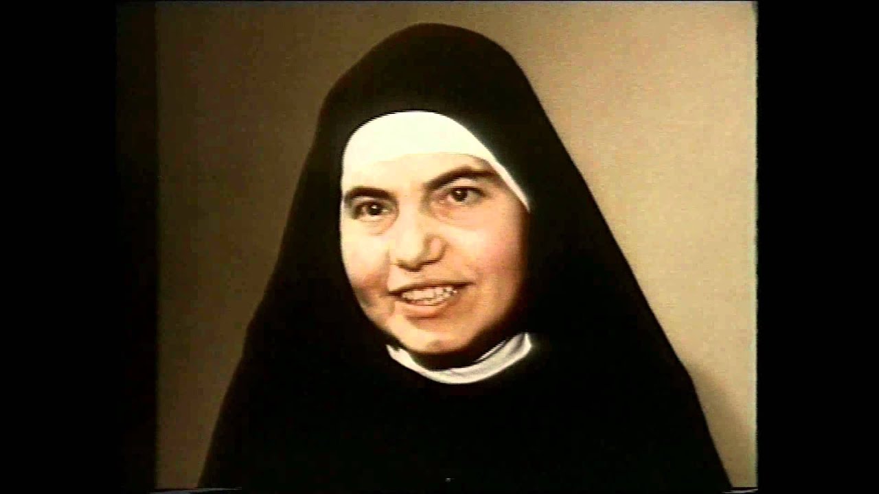 Kloster Mädchen - Warum geht so ein hübsches, modernes Mädchen ins Kloster? Trailer