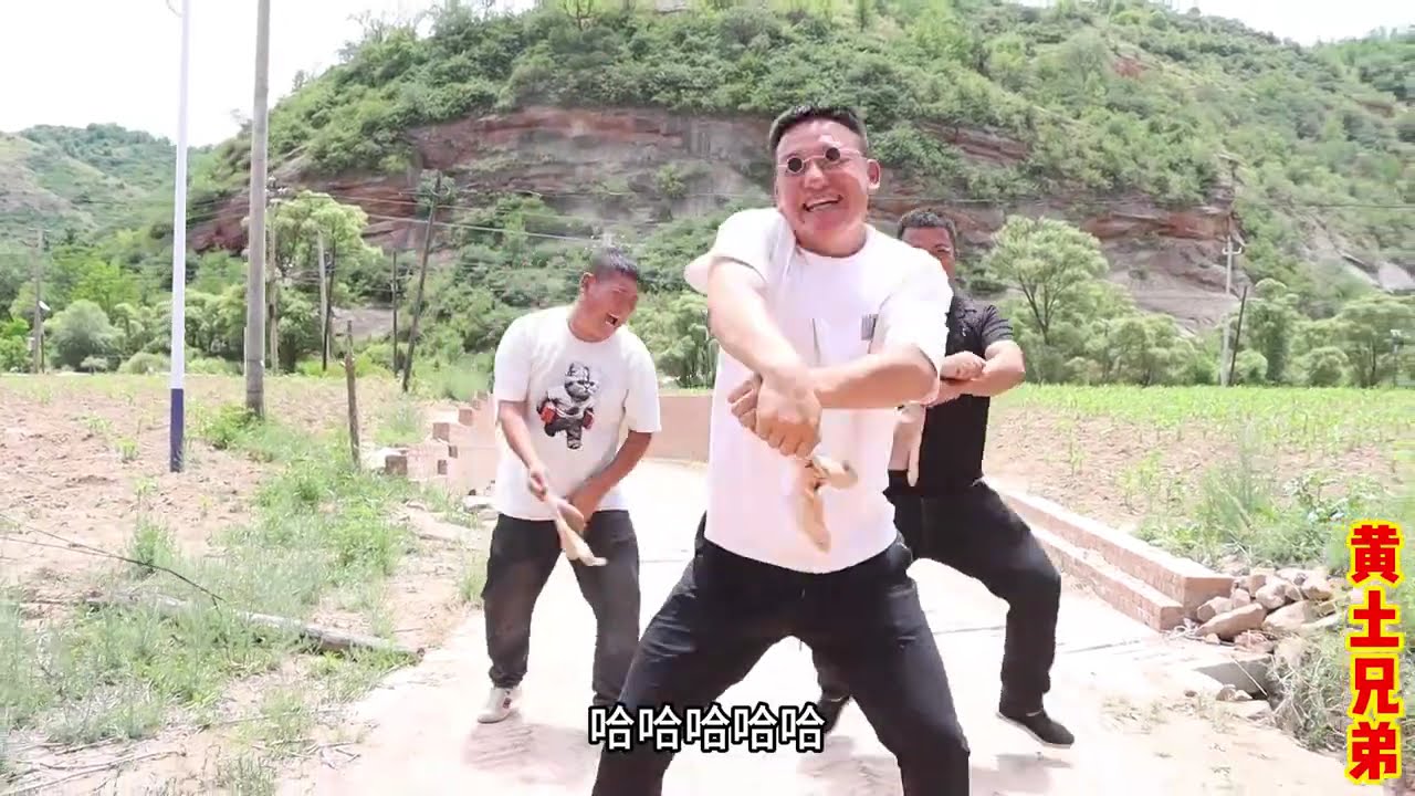 小伙用猪肚做麻椒肚丝，色香味俱全，结果一口下去让人一言难尽！