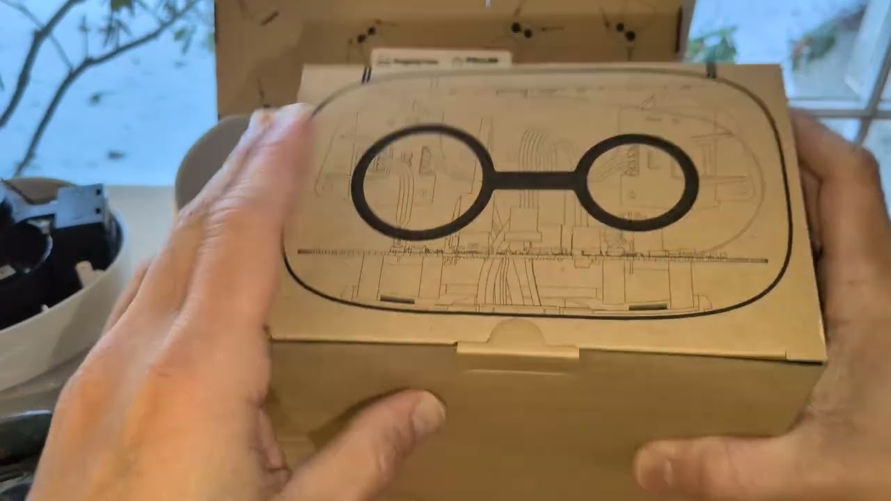 Alex Silverstein - Unboxing Reachy Mini with Wireless Kit