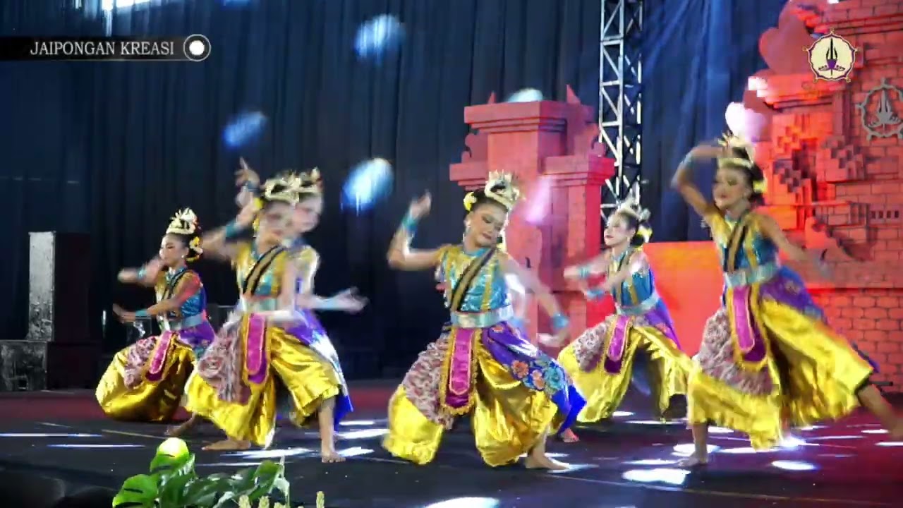PENAMPILAN NO PESERTA 010 SANGGAR RINGKANG GUMILANG KATEGORI PESERTA GROUP KADET