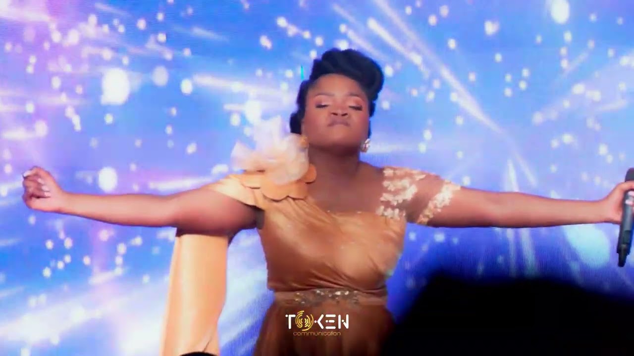 JOSIANE NSIMBA | Losambo feat Cedre Katambay | Showbuzz 2023