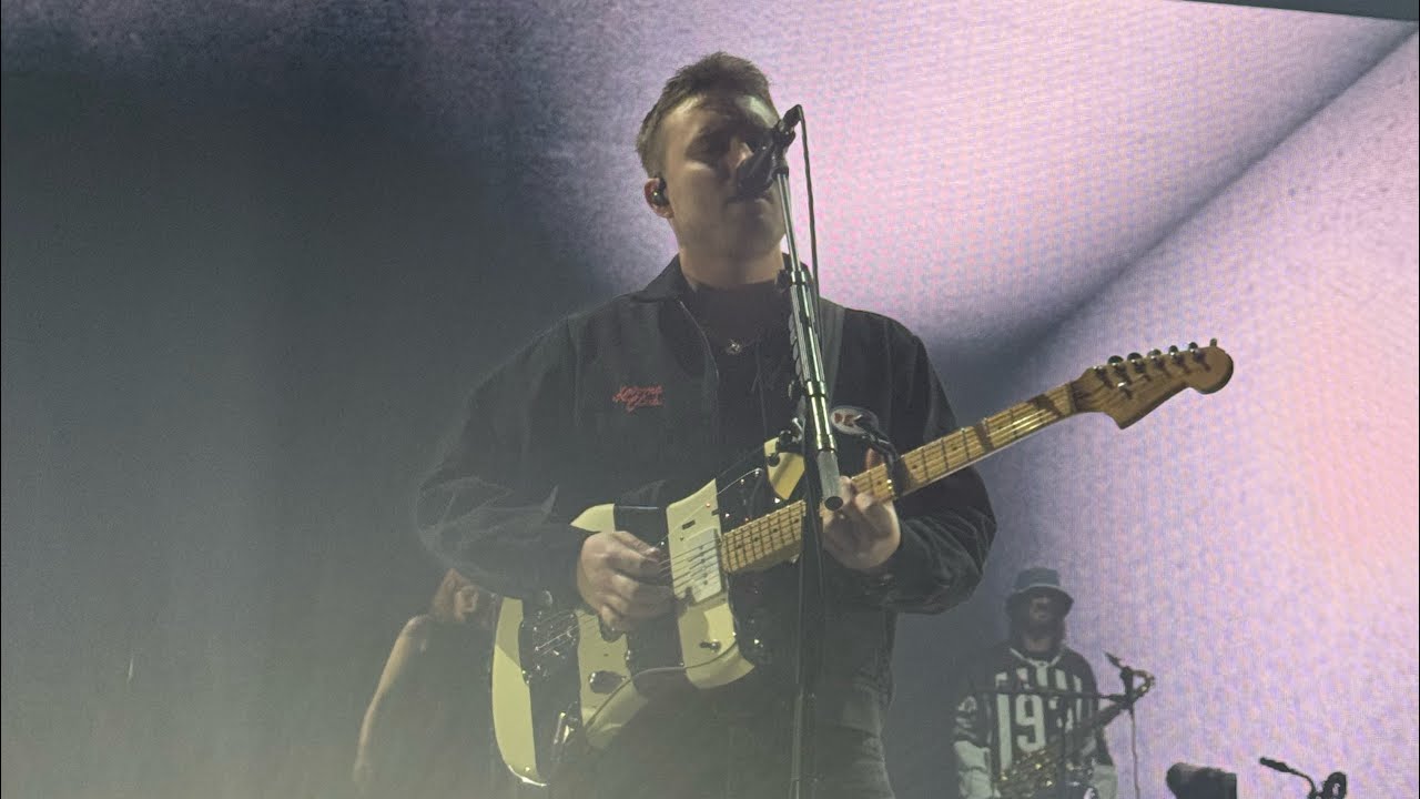 Sam Fender - Crumbling Empire (Live Debut) - Paris 4K UHD