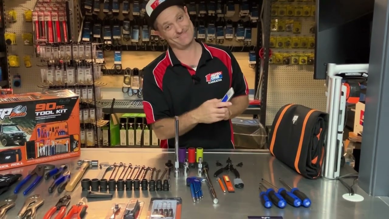 Must Have! 4WD ESSENTIAL Offroad 90 Piece Tool Roll from SP TOOLS