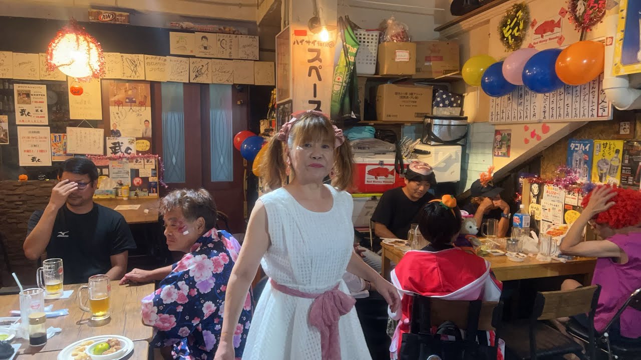 あしびばー武cハロウィンの様子