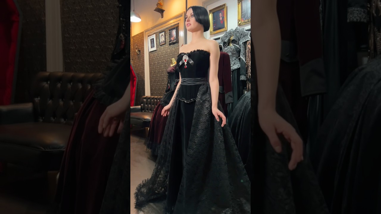 🖤 #goth #gothgirl #gothic #dress #vestido #vestu&aacute;rio #vestuarios #dresses #gothicrock #modelo