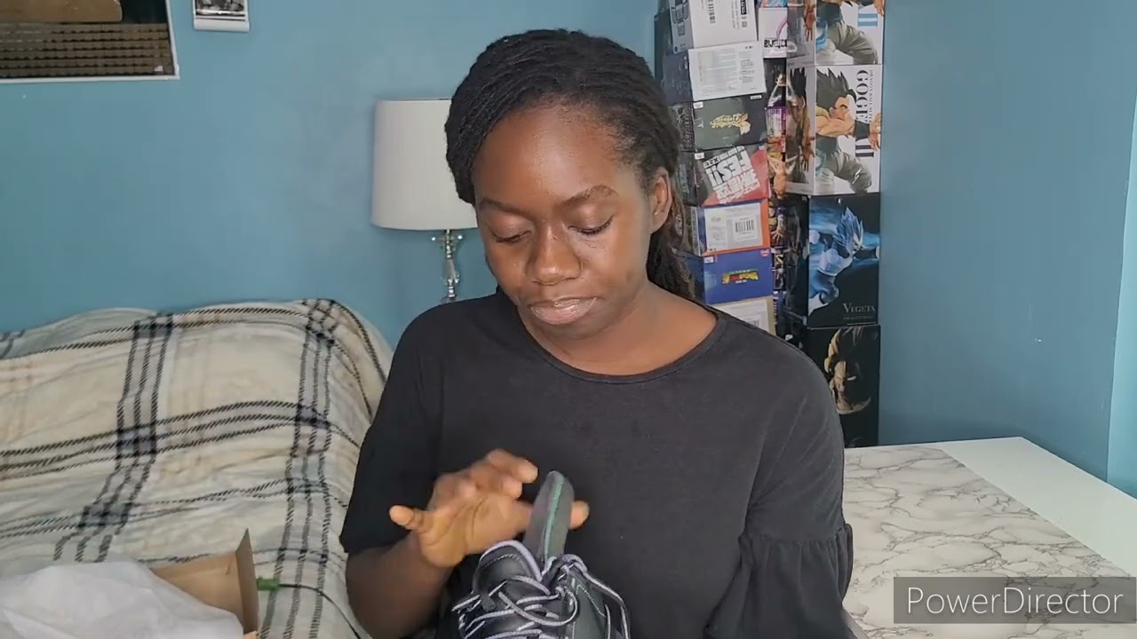 PERFECT NURSING SHOES?? UNBOXING.