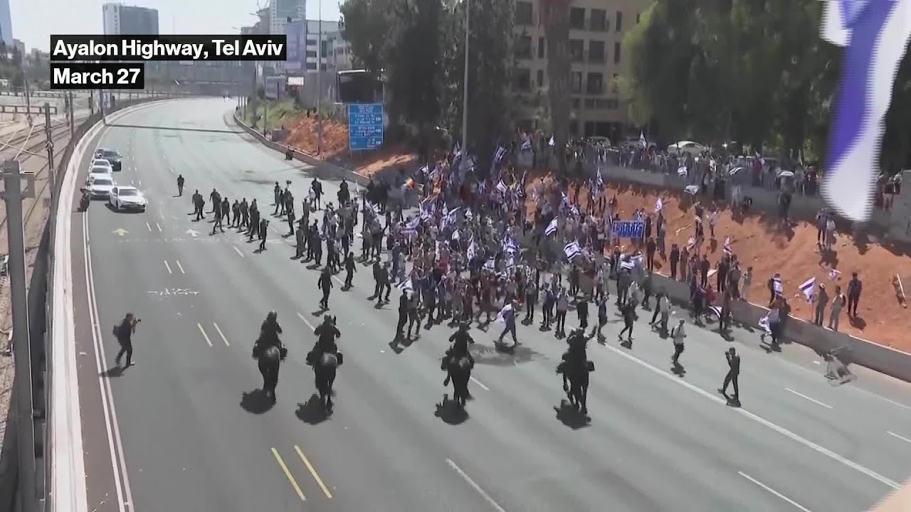Police Clear Protesters From Tel Aviv Highway