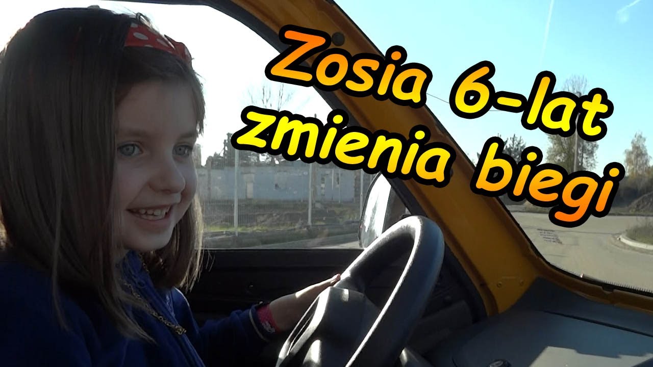 Zosia (lat 6) zmienia biegi w samochodzie 🚗 Akademia jazdy dla dzieci KIDZZ Kielce
