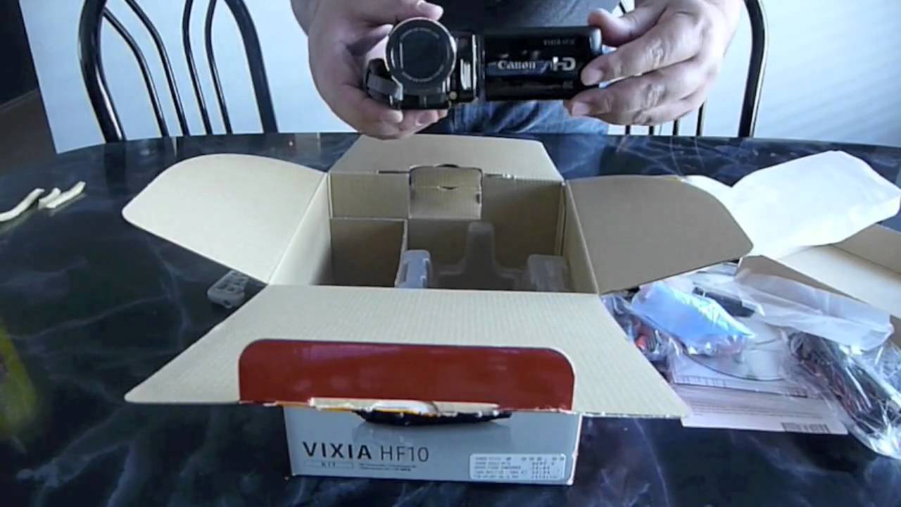 Canon Vixia HF10 Unboxing