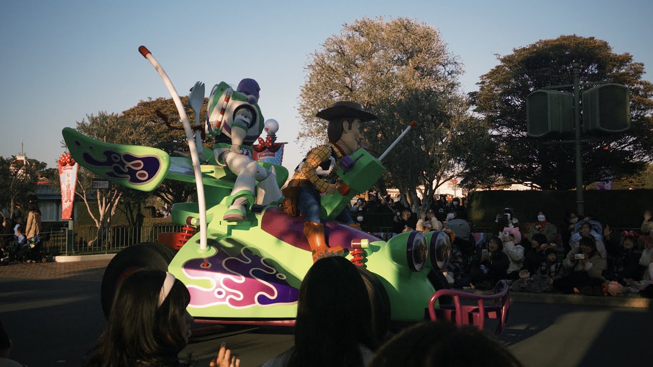 Japan Tokyo Disneyland 🇯🇵 NO KIDS 👀