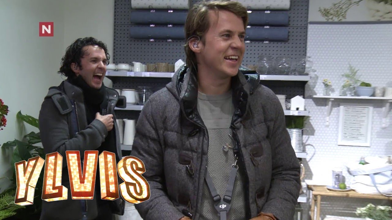 Ylvis - Fjernstyrt rullestol med Ingrid Gjeesing Linhave (Eng subs)