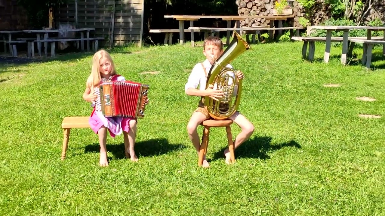 Gria&szlig;' di Gott Frau Wirtin - Steirische Harmonika mit Lisa 6 Jahre alt und ihrem Bruder Florian