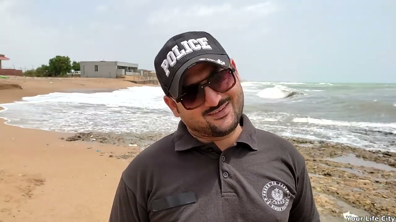 Hawke's Bay Right Now Sandspit Beach Karachi