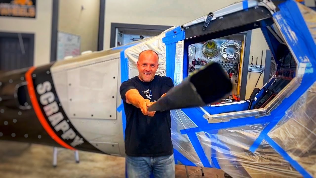 Drag Racing Bush Plane gets custom carbon fiber door that can open in flight | Scrappy #36