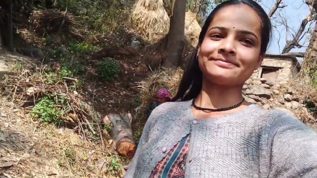 आज गए हम घास के लिए 😘😁