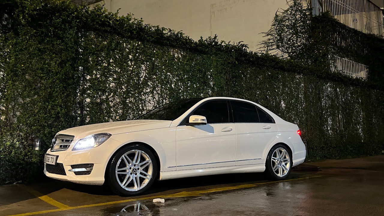 Trải Nghiệm Lái Xe Đức 10 Năm Tuổi | Test Tiêu Hao Nhiên Liệu Mercedes C300 AMG Plus.