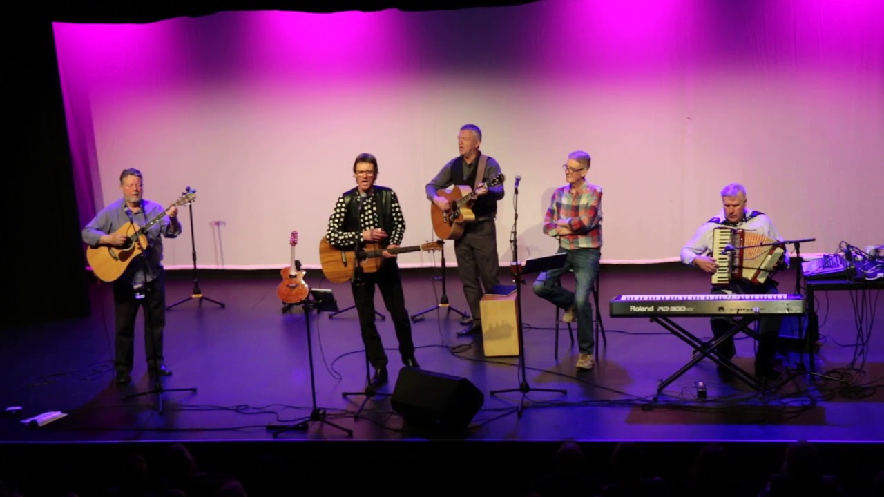 THE HOUGHTON WEAVERS @ THE MET, BURY 2019