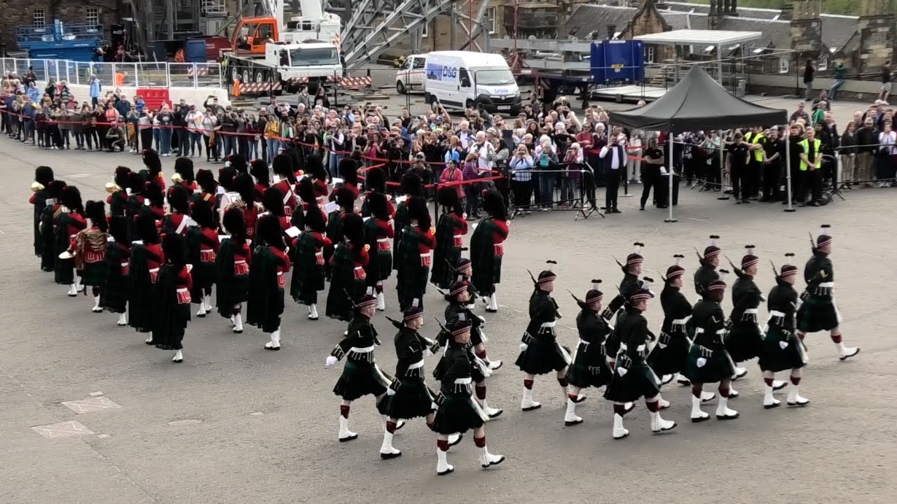 The Famous 4 SCOTS, The Highlanders Mounting the Guard at Edinburgh Castle on 19th May 2023