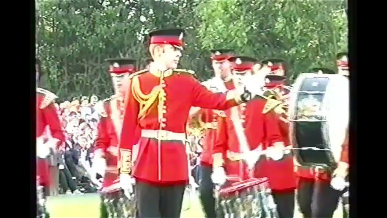 Taptoe S&D Oranje  IJsselmuiden ,2000 met Flora band Advendo Juliana Middelburg K&G en S&D Oranje.