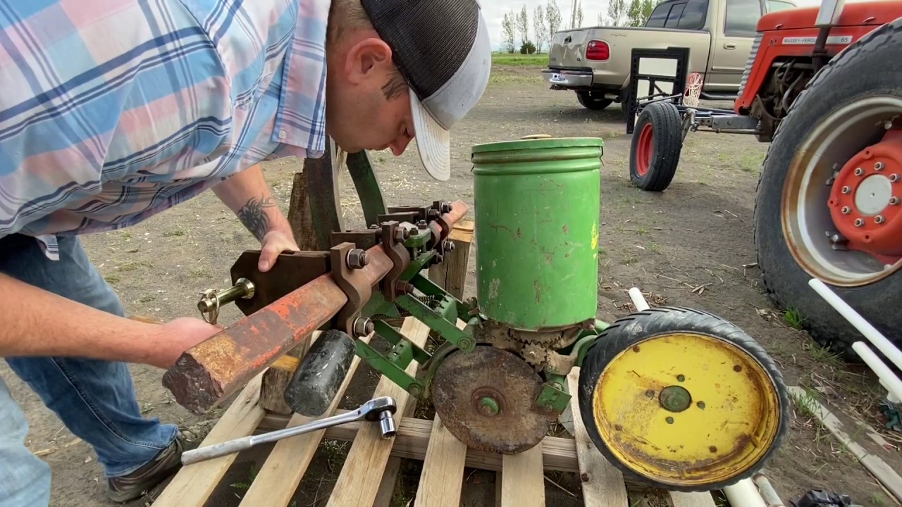 John Deere Corn Planter Part 1