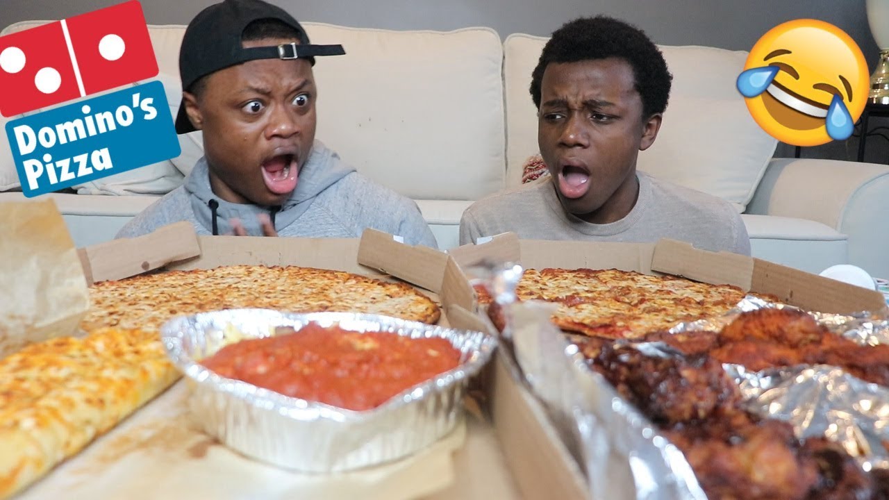 DOMINOS MUKBANG (FUNNY AF)