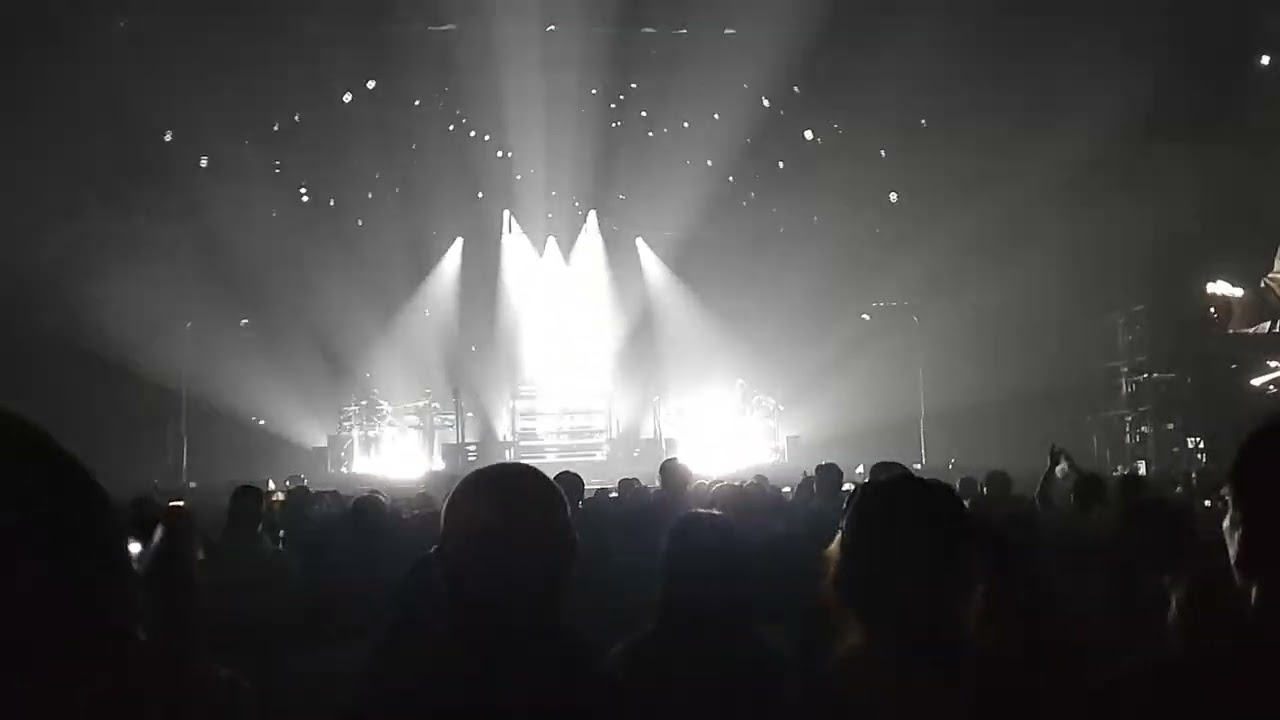 PET SHOP BOYS ″DREAMWORLD″ 9 Jan 2026 @ Kobe World Memorial Hall