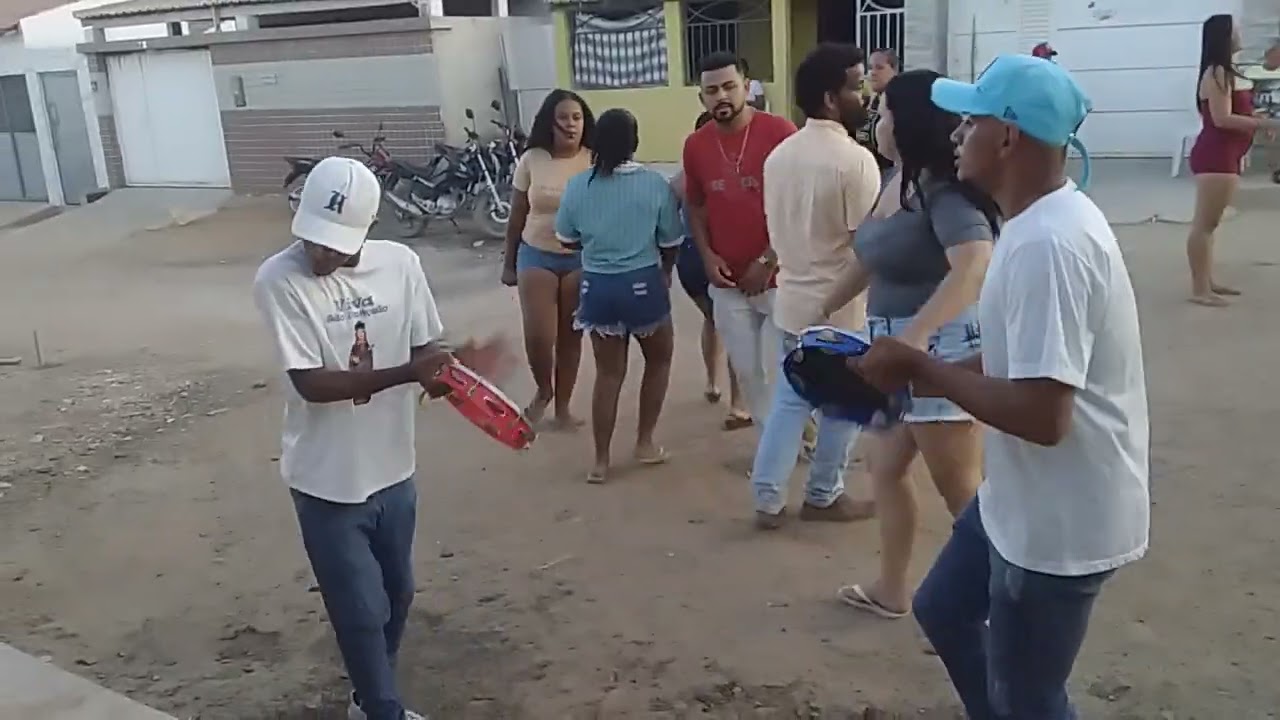 Promessa paga por Rosane e família na Carnaiba do Sertão 