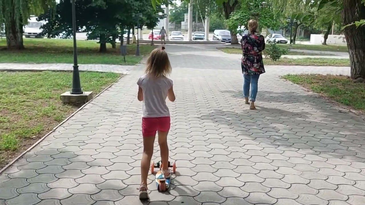 15.08.22/ Олешки/ Гуляем по Набережной/Две гадюки/Незванный гость