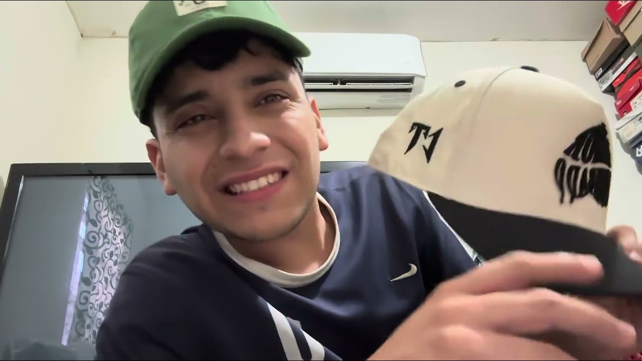 ASMR CASERO/ VENDEDOR DE GORRAS PT3 
