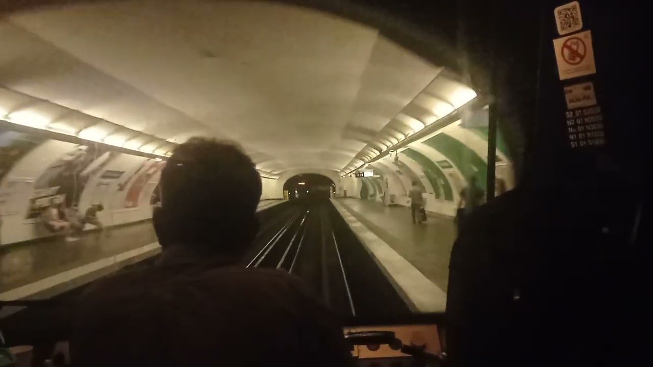 En cabine sur la ligne 2 du Métro parisien (version non accélérée, partie 2)