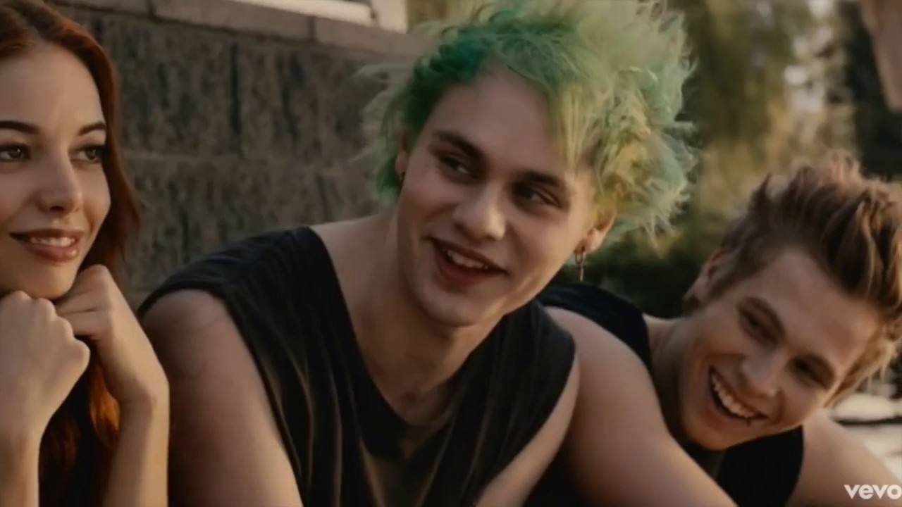 Trailer - Just Famous (Wattpad)|| 5sos