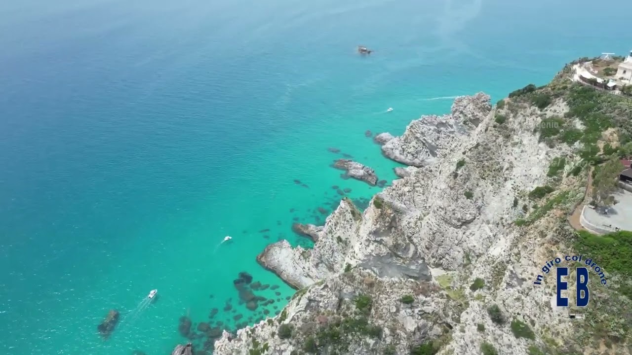 Girovolando Capo Vaticano (VV) Calabria - Italia Vista Drone