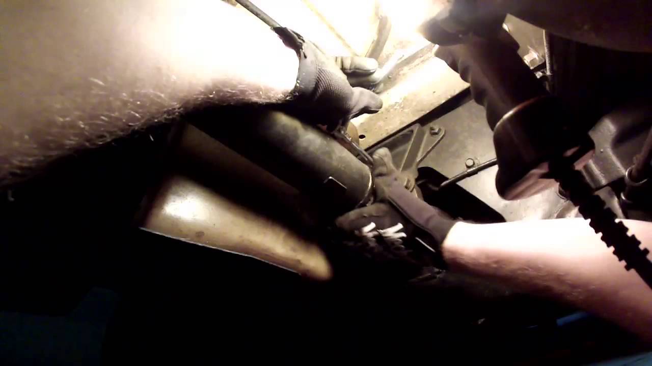 Removal of Rear Drive Shaft on H1 Hummer