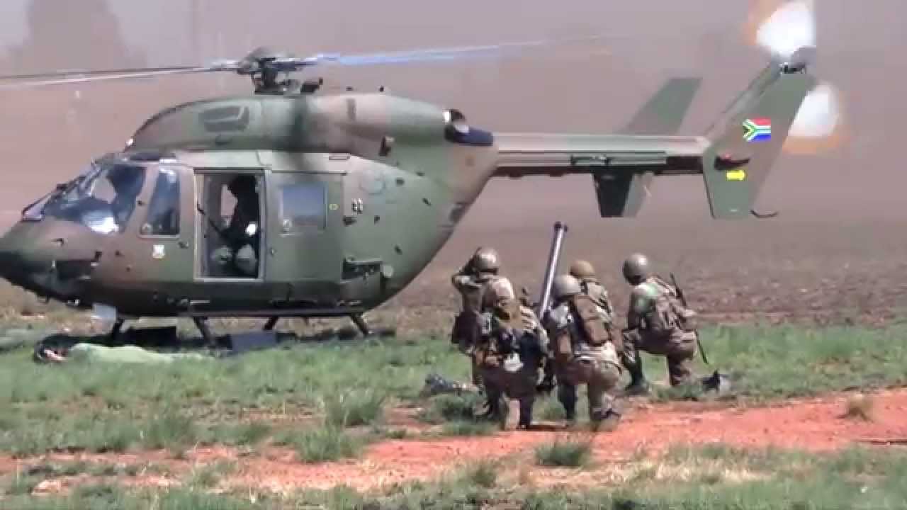 AAD 2014 Южноафриканские национальные силы обороны (SANDF) демонстрируют свои воздушные и наземны...