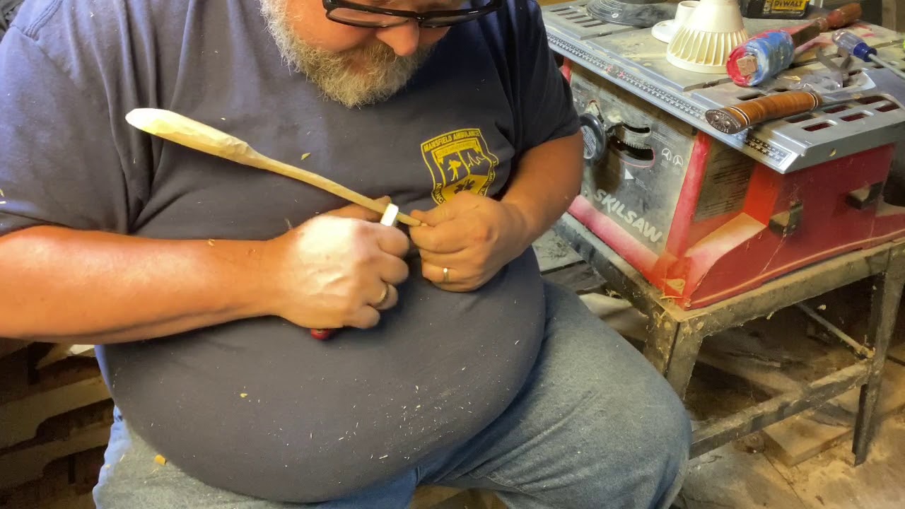 Bushcraft spoon with the Flexcut spoon carvin’ jack