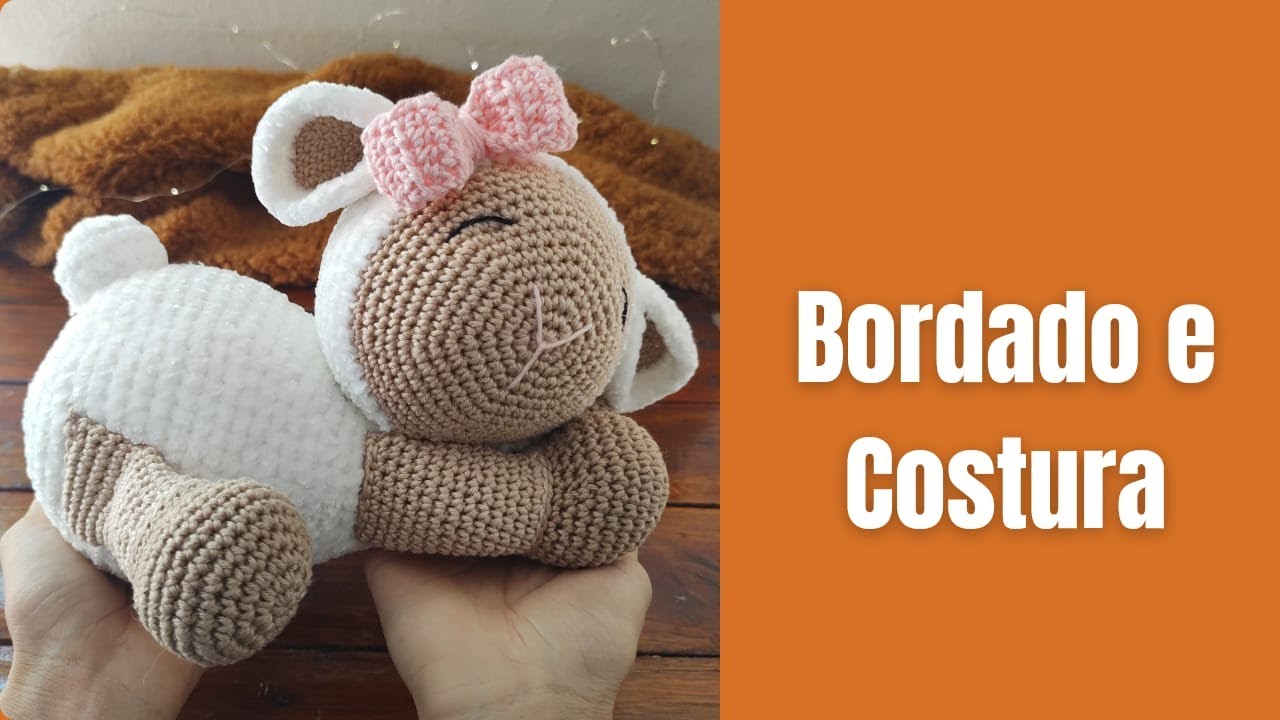 costura e bordado da ovelha dorminhoca em amigurumi