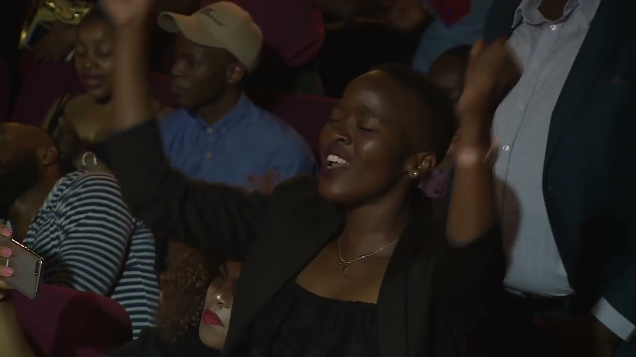 Ntokozo Mbambo - Zulu Worship Medley (Interlude) [Live]
