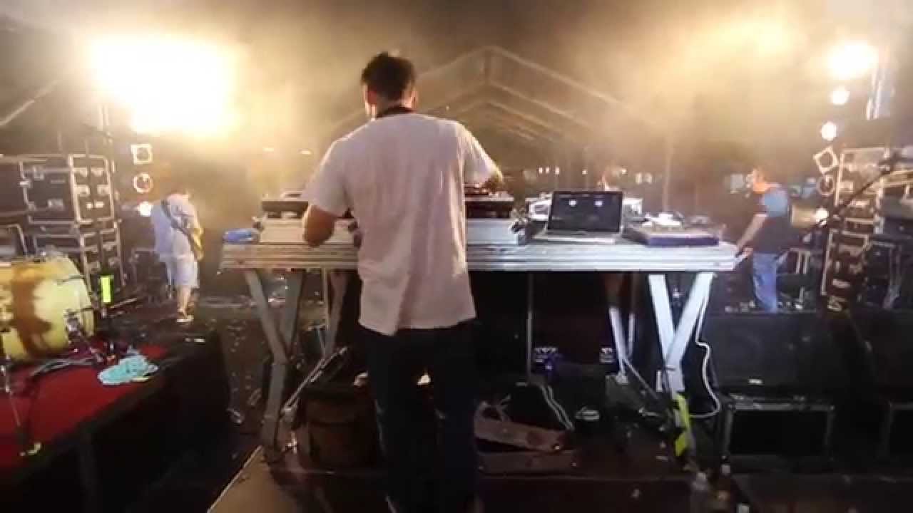 ESNE BELTZA. Lezama 14.09.06 Bozgorailuetatik!