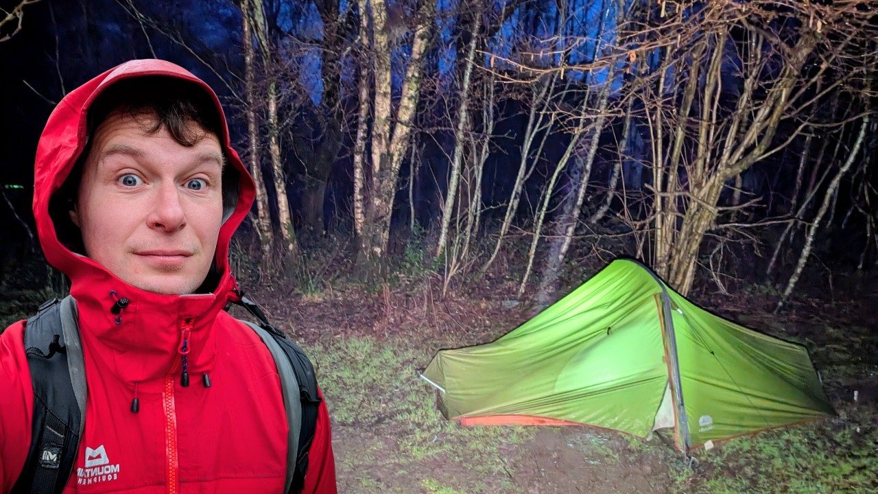 Неудачный поход в дикую местность у Шотландского озера.