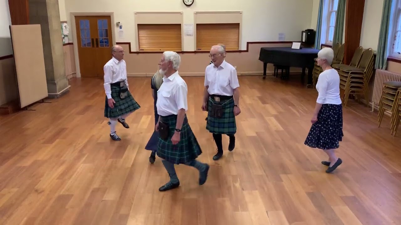 Scottish Country Dance - A Dancer 's Dream 3x32 S.     Avril Quarrie